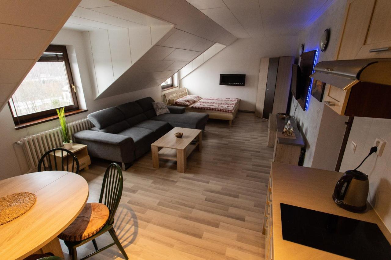 Apartment Vila Bozena - ตาตรันสกา ลอมนีจา ภายนอก รูปภาพ