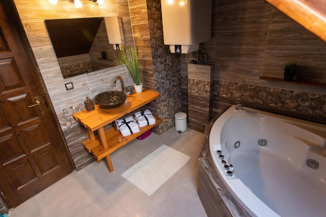 Apartment Vila Bozena - ตาตรันสกา ลอมนีจา ภายนอก รูปภาพ